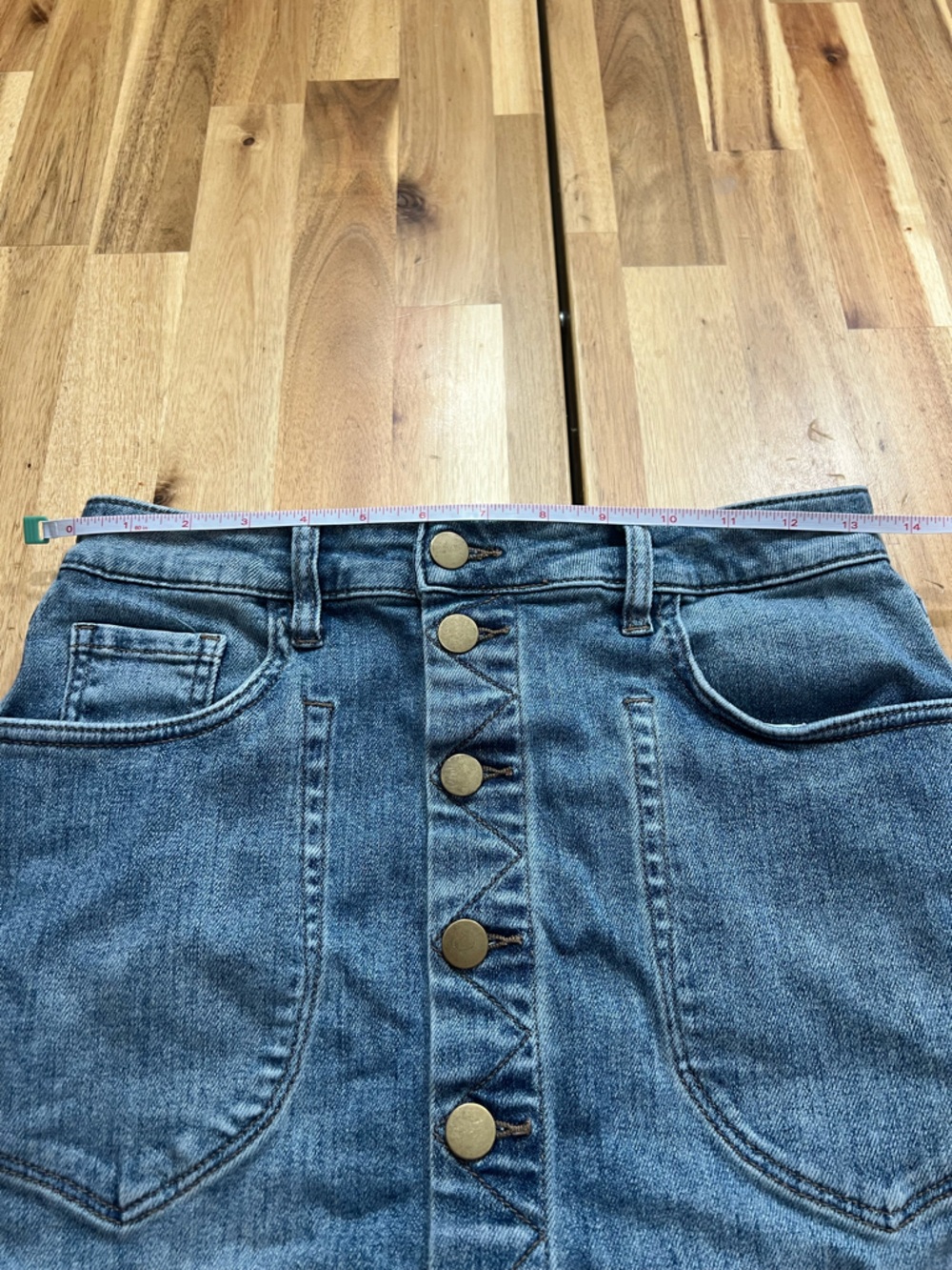 Kut from the Kloth Studded Denim Skirt Size 2 Blue Western Yoke Jean Skirt - Picture 4 of 6